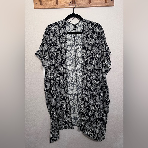 Forever 21 Other - FOREVER 21 | Floral Wrap Kimono Swim Coverup